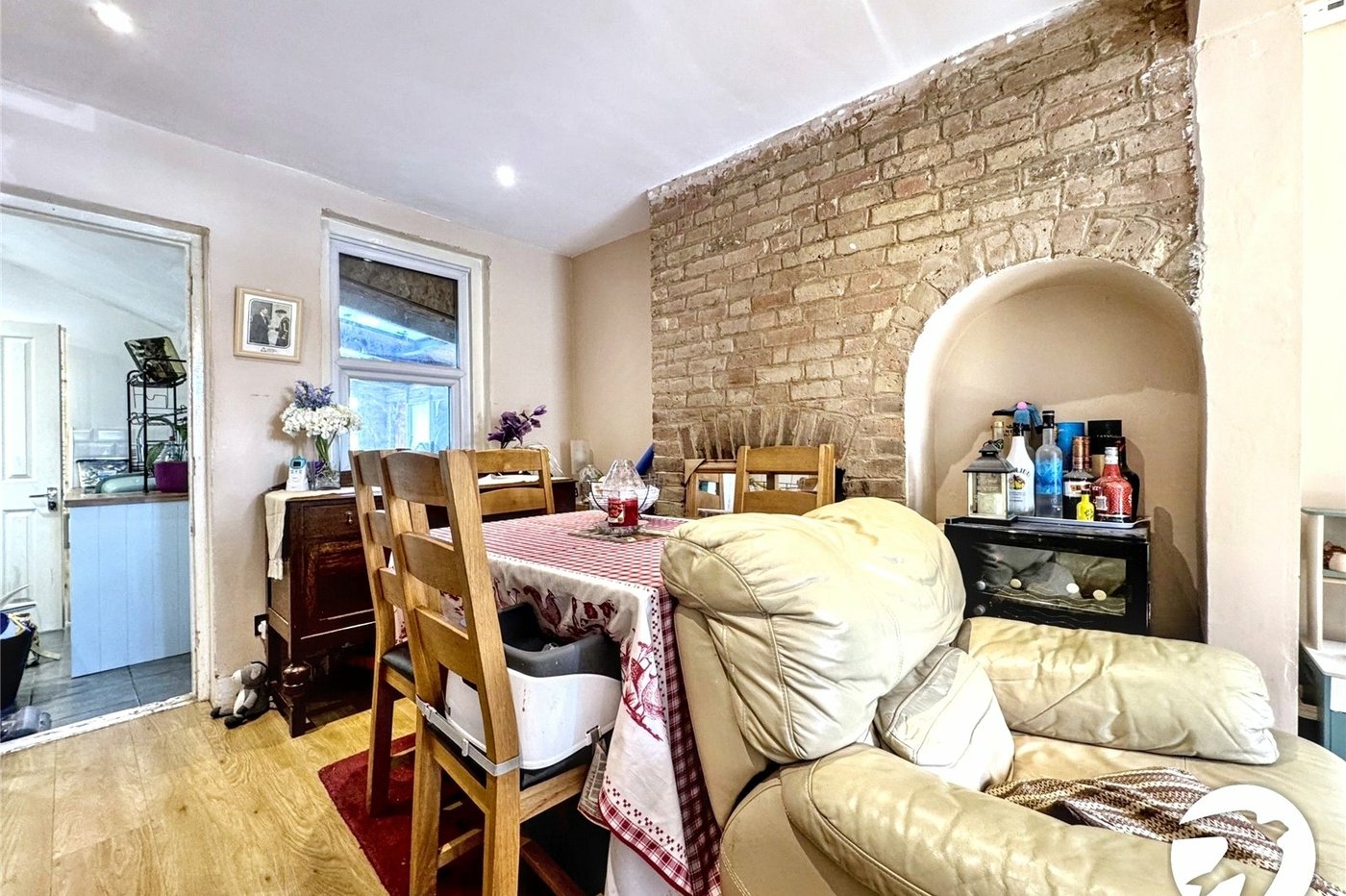 2 bedroom house for sale in Maidstone | Robinson Michael & Jackson
