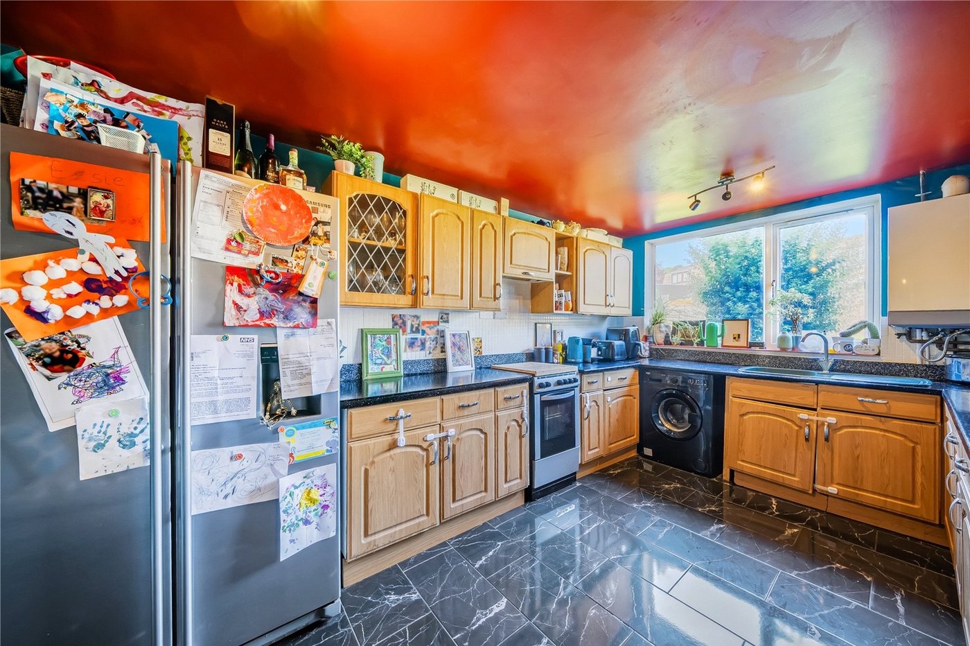 3 bedroom property for sale in London | Robinson Jackson