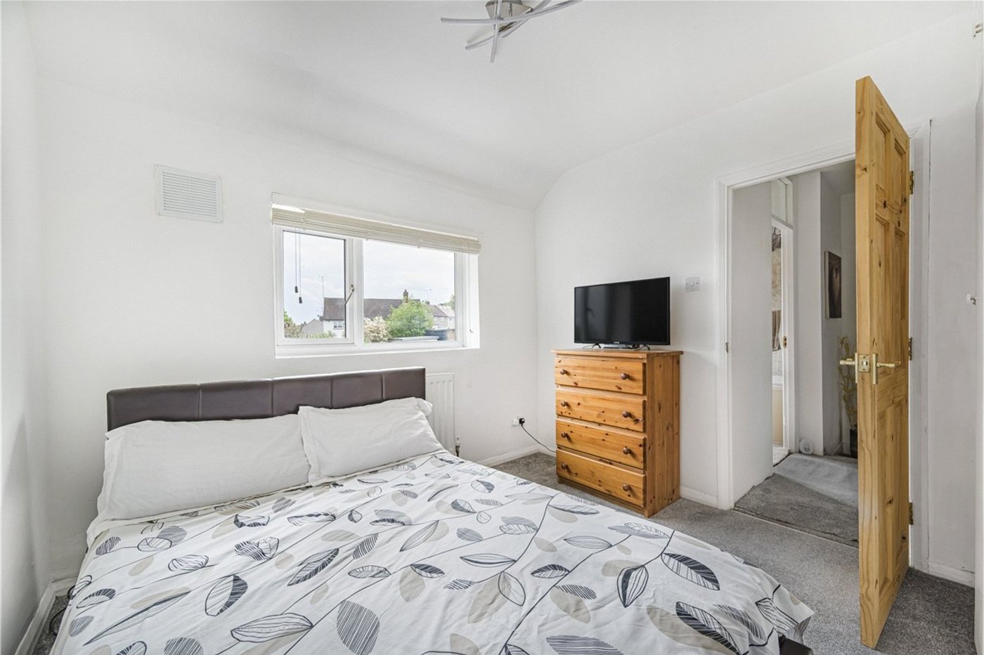 3 bedroom house for sale in Orpington | Robinson Jackson