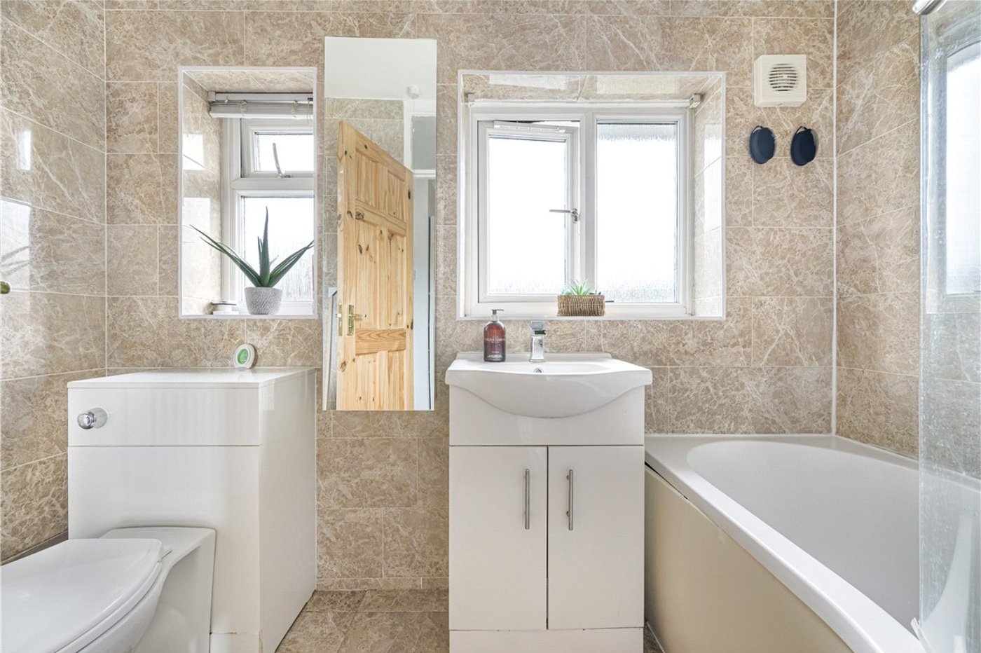 3 bedroom house for sale in Orpington | Robinson Jackson
