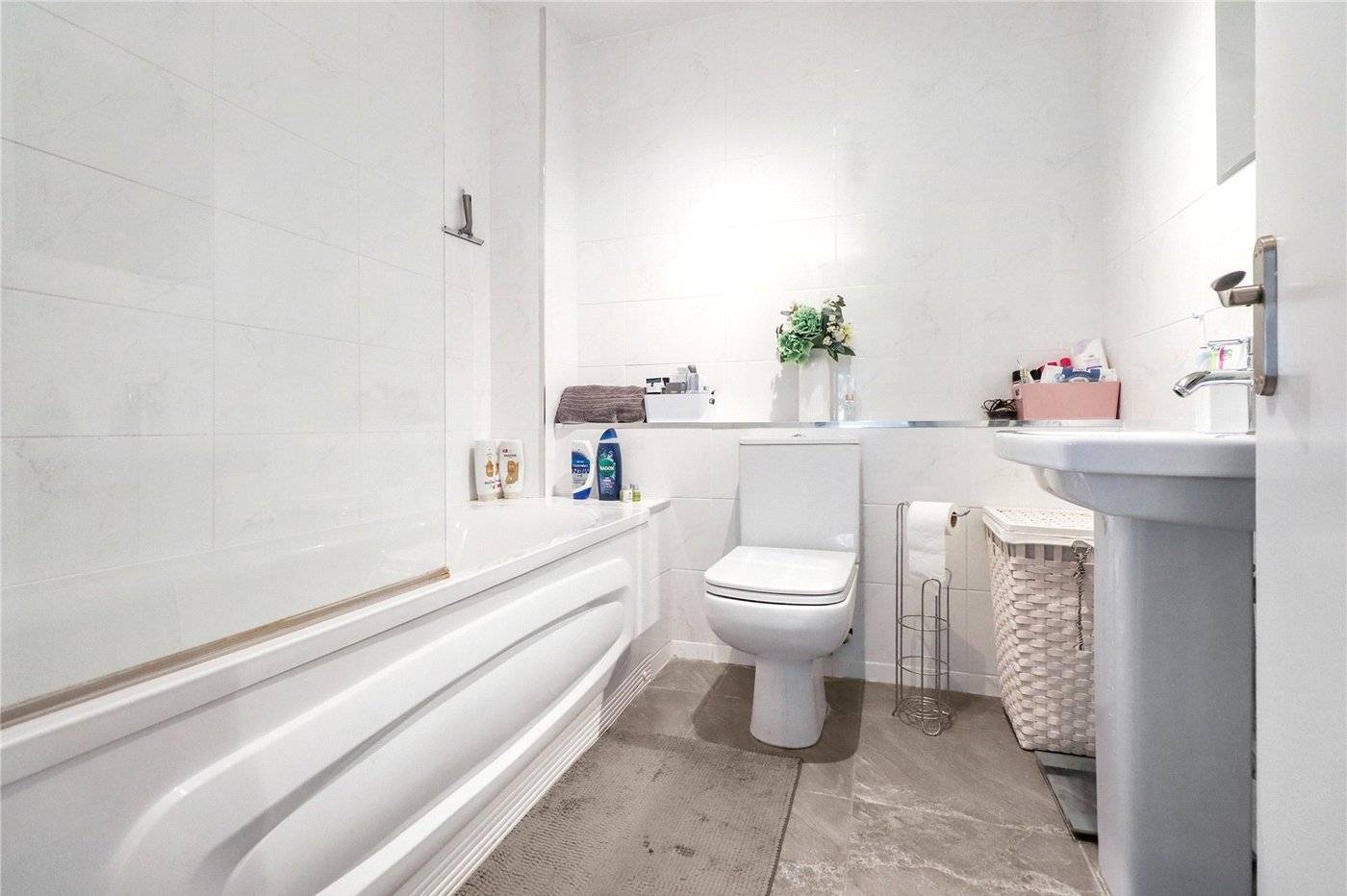 2 bedroom property for sale in Belvedere | Robinson Jackson