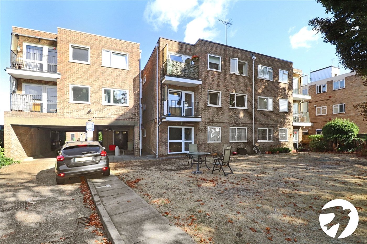 2 bedroom property for sale in Belvedere | Robinson Jackson