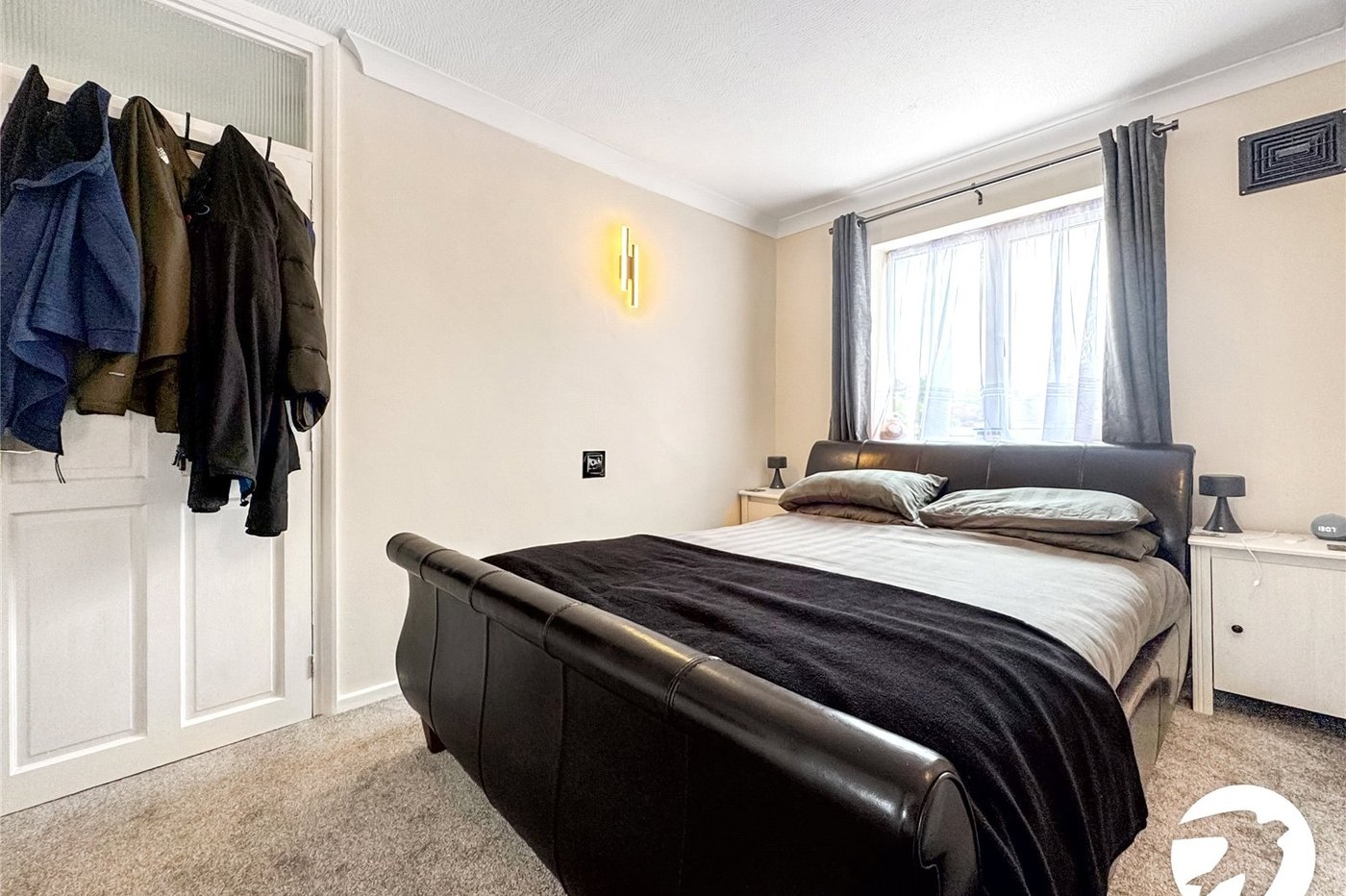 2 bedroom property for sale in Maidstone | Robinson Michael & Jackson