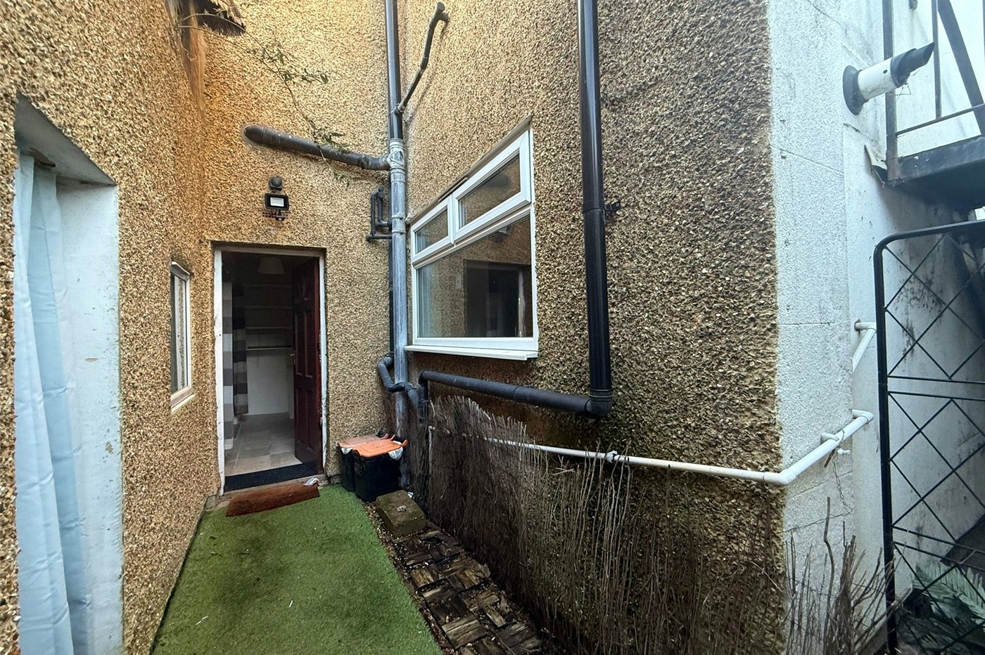 1 bedroom property for sale in Northfleet | Robinson Michael & Jackson