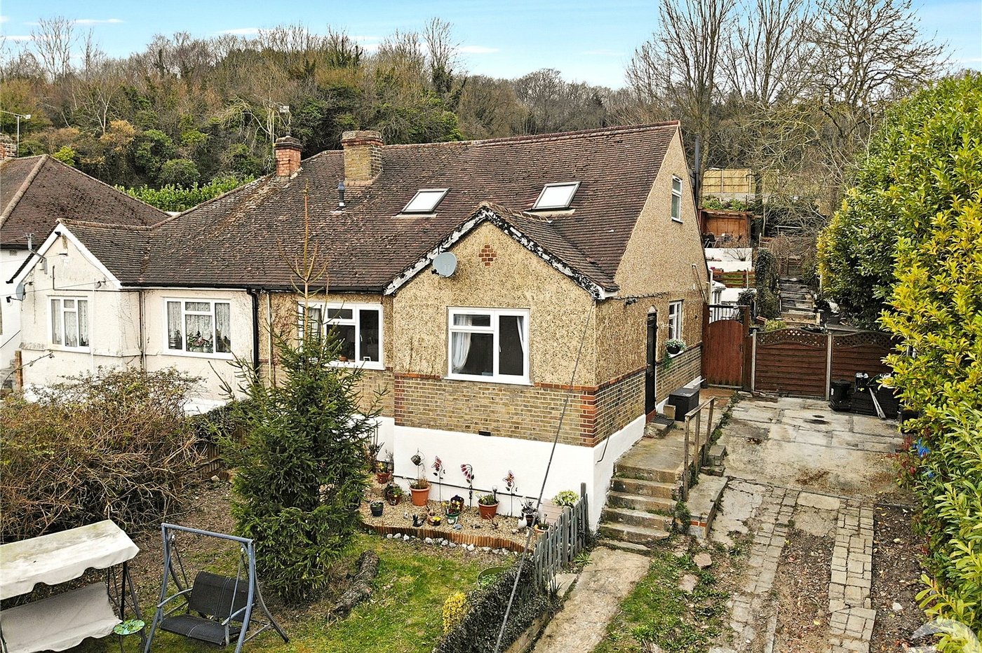 4 bedroom bungalow for sale in Halling | Robinson Michael & Jackson