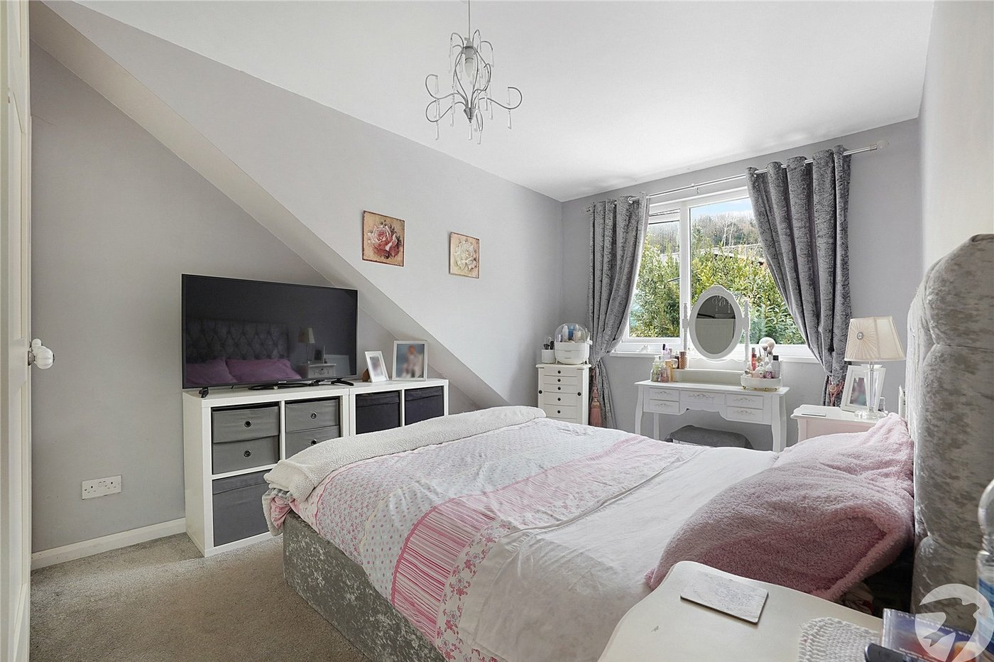 4 bedroom bungalow for sale in Halling | Robinson Michael & Jackson