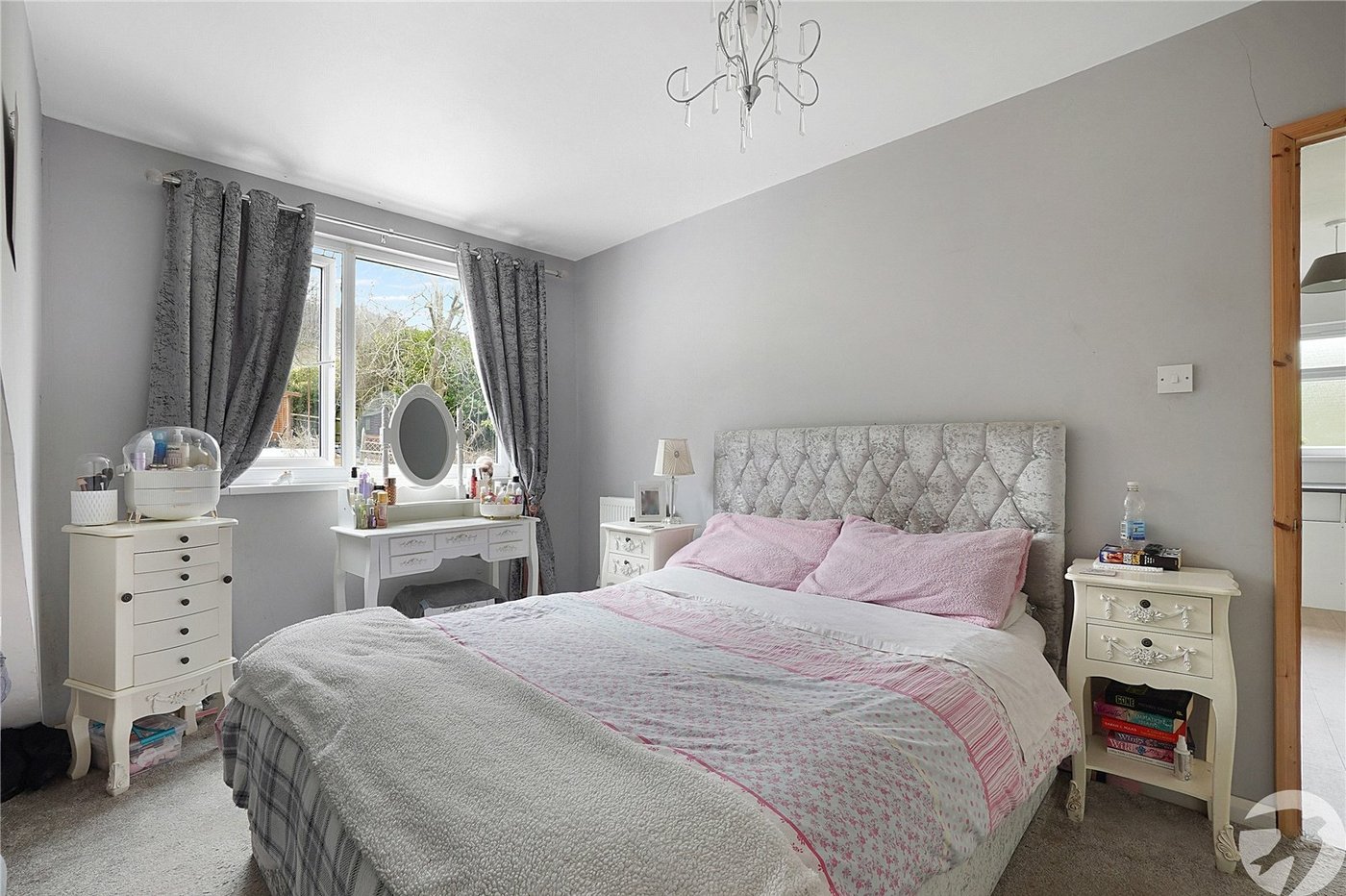 4 bedroom bungalow for sale in Halling | Robinson Michael & Jackson