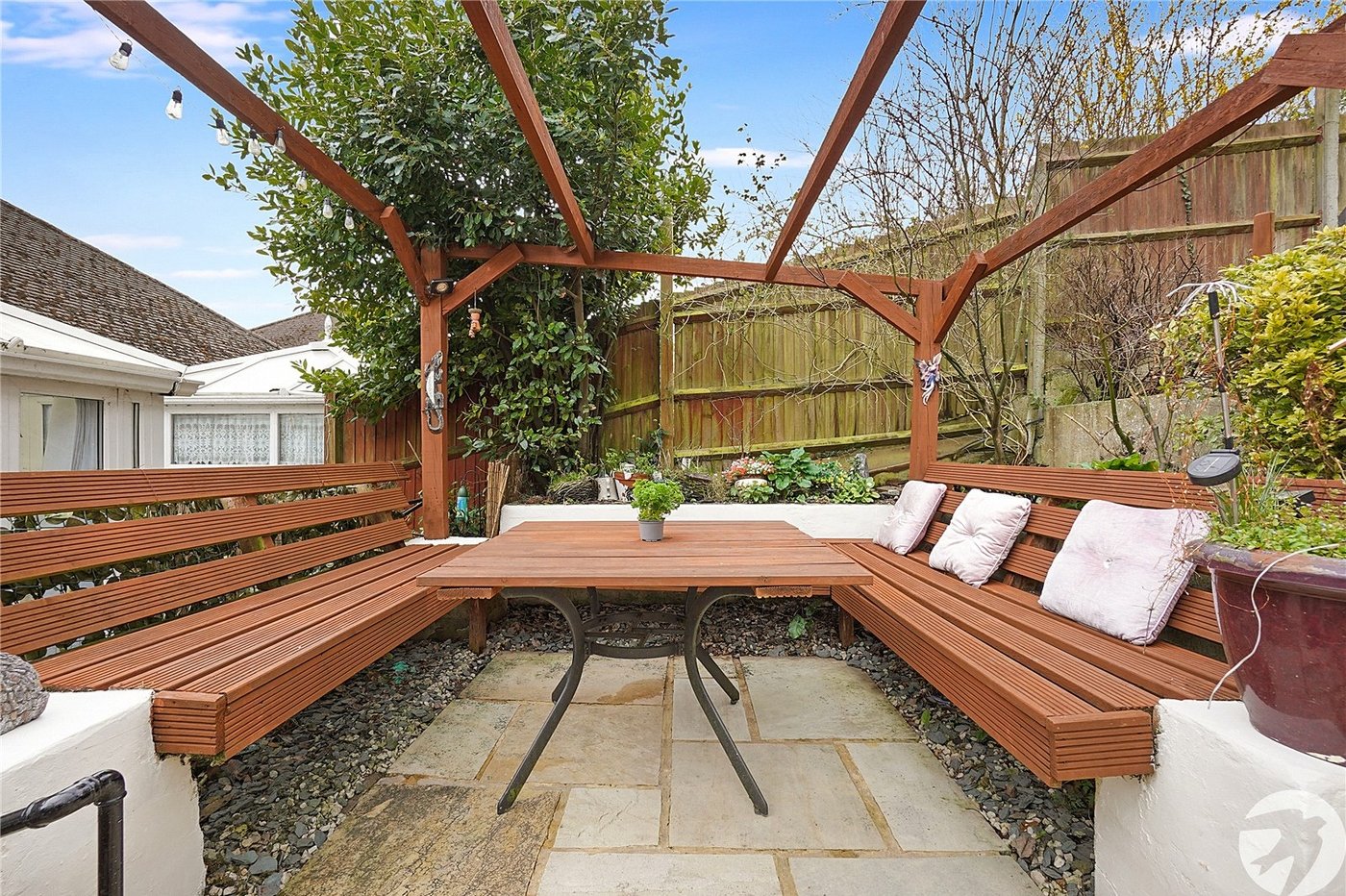 4 bedroom bungalow for sale in Halling | Robinson Michael & Jackson