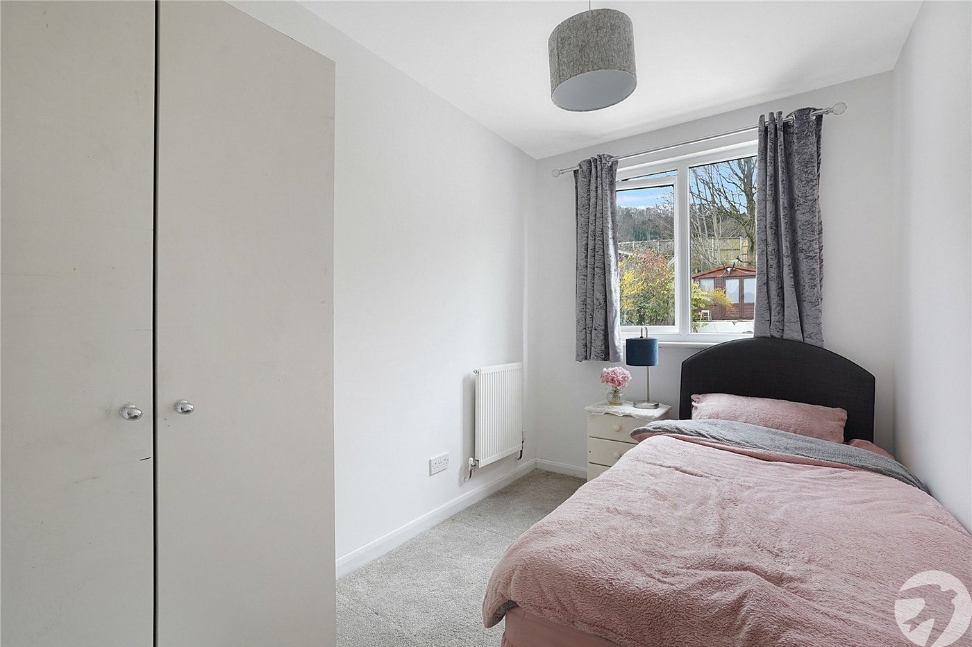 4 bedroom bungalow for sale in Halling | Robinson Michael & Jackson