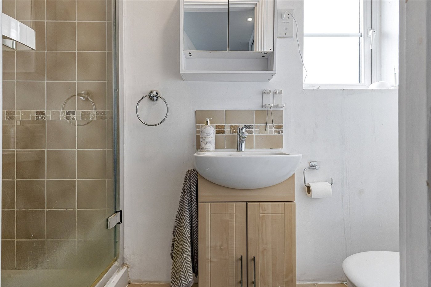 4 bedroom house for sale in Greenhithe | Robinson Jackson