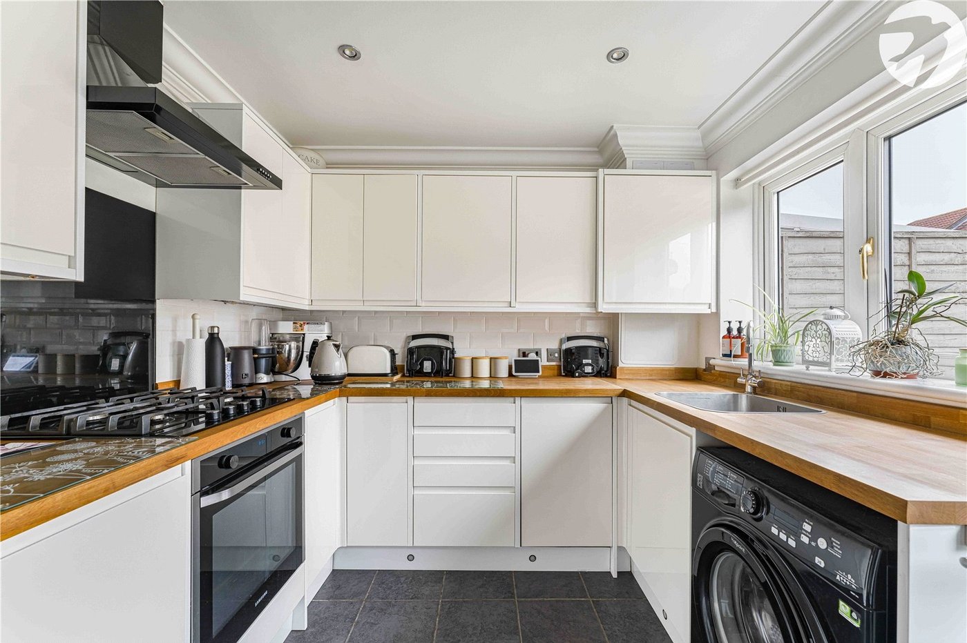 2 bedroom house for sale in Greenhithe | Robinson Jackson