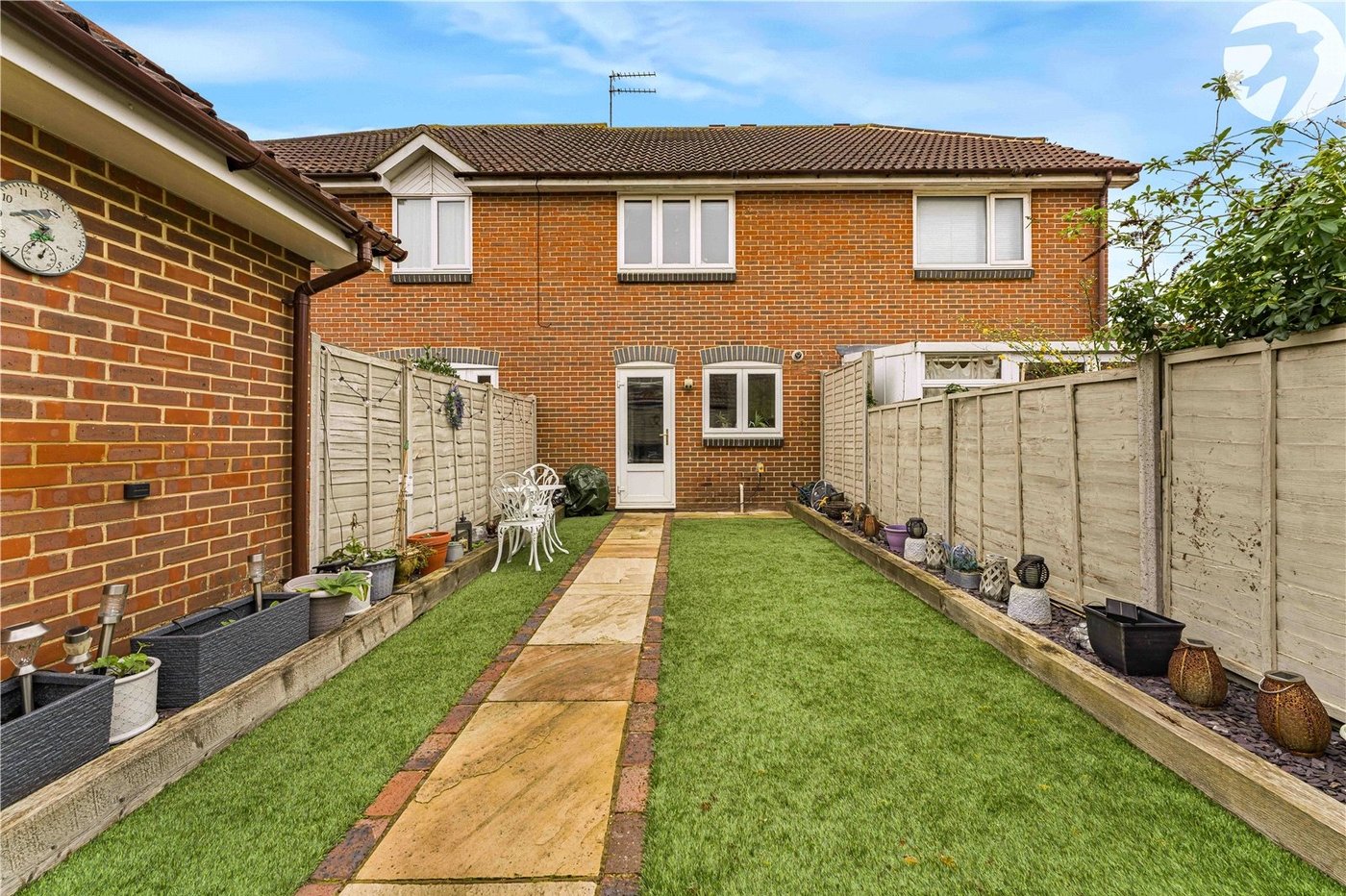 2 bedroom house for sale in Greenhithe | Robinson Jackson