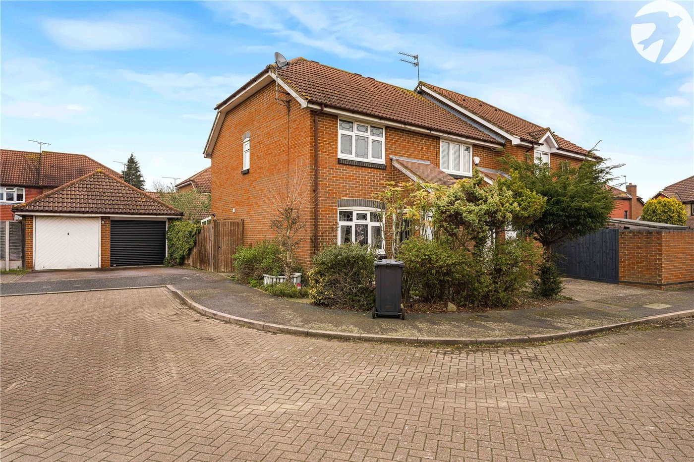 2 bedroom house for sale in Greenhithe | Robinson Jackson