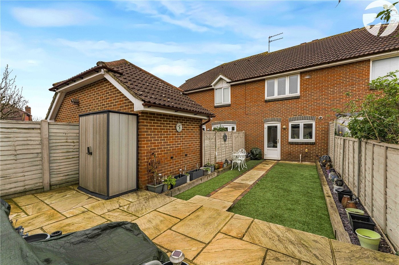 2 bedroom house for sale in Greenhithe | Robinson Jackson