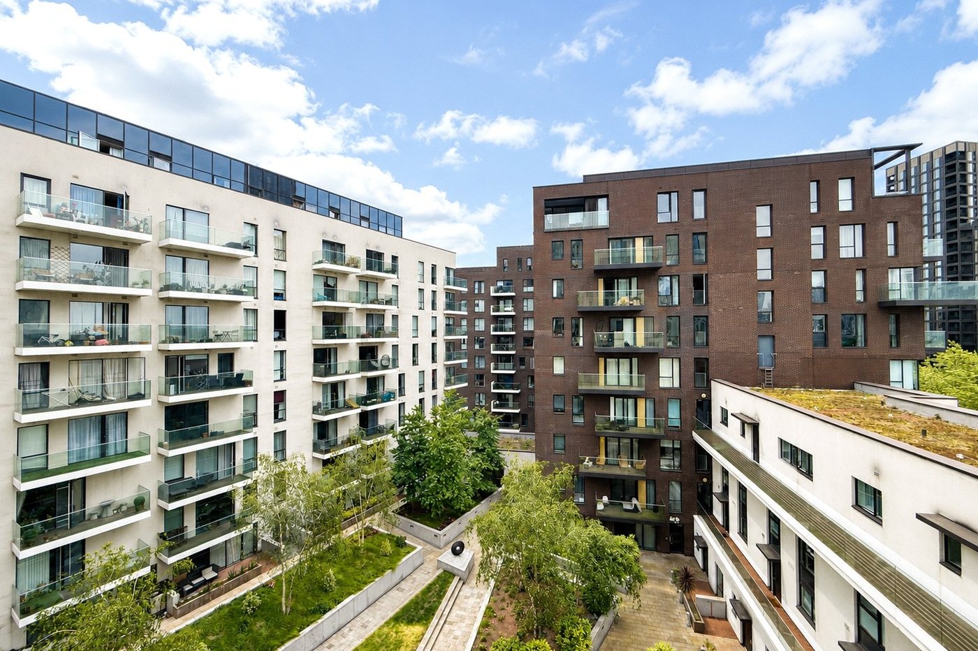 2 bedroom property for sale in London | Robinson Jackson