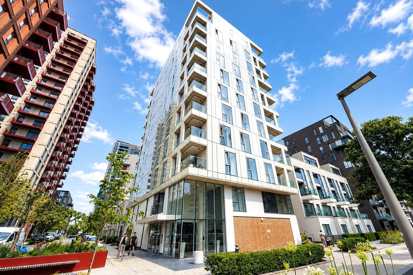 2 bedroom property for sale in London | Robinson Jackson