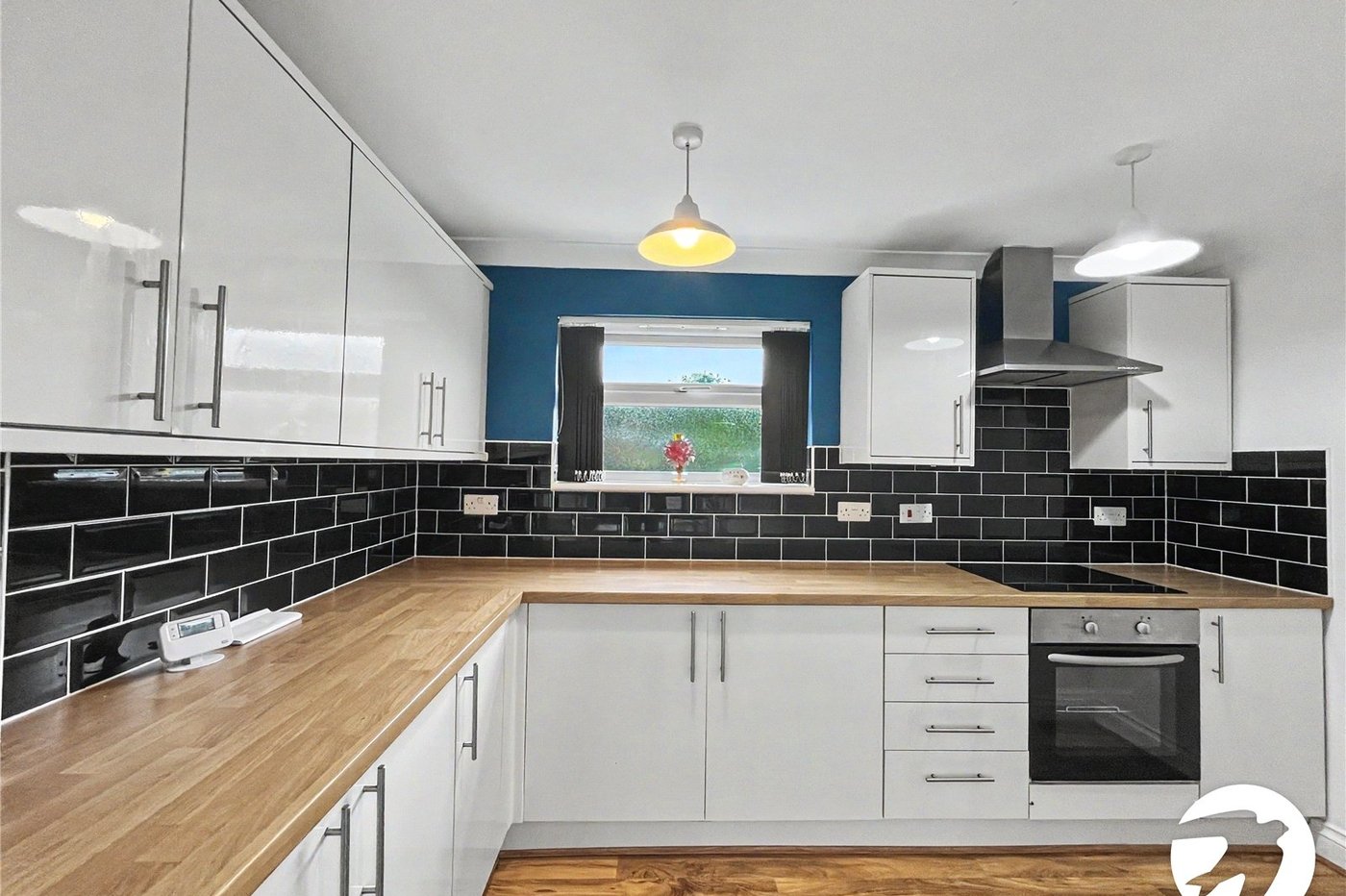 2 bedroom house for sale in Weedswood | Robinson Michael & Jackson