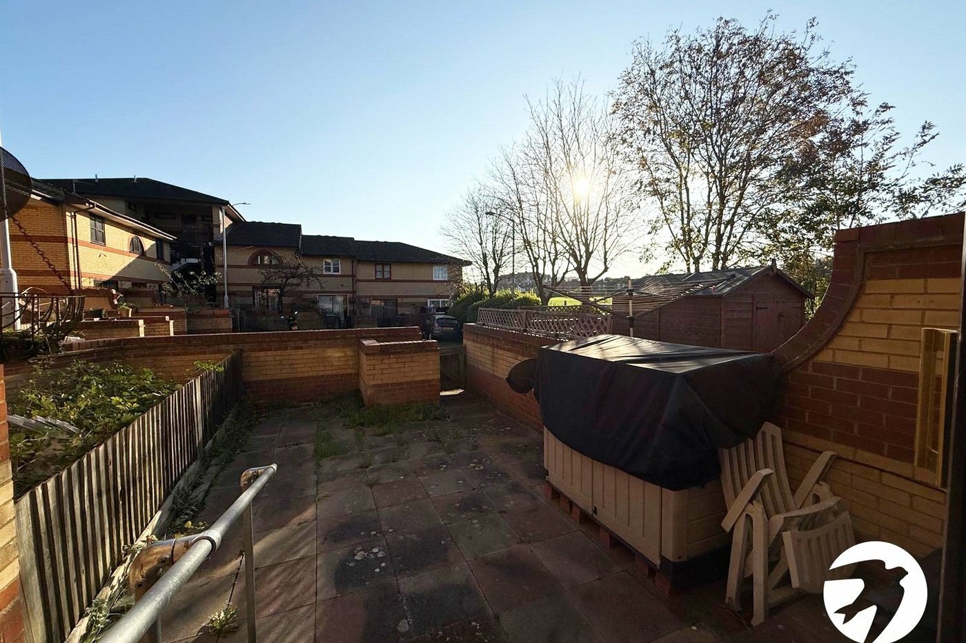 2 bedroom house for sale in London | Robinson Jackson