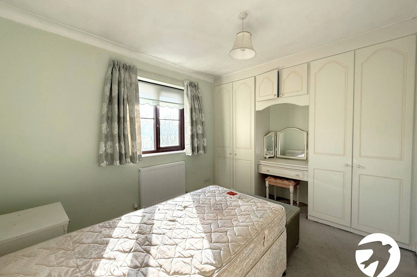 2 bedroom house for sale in London | Robinson Jackson
