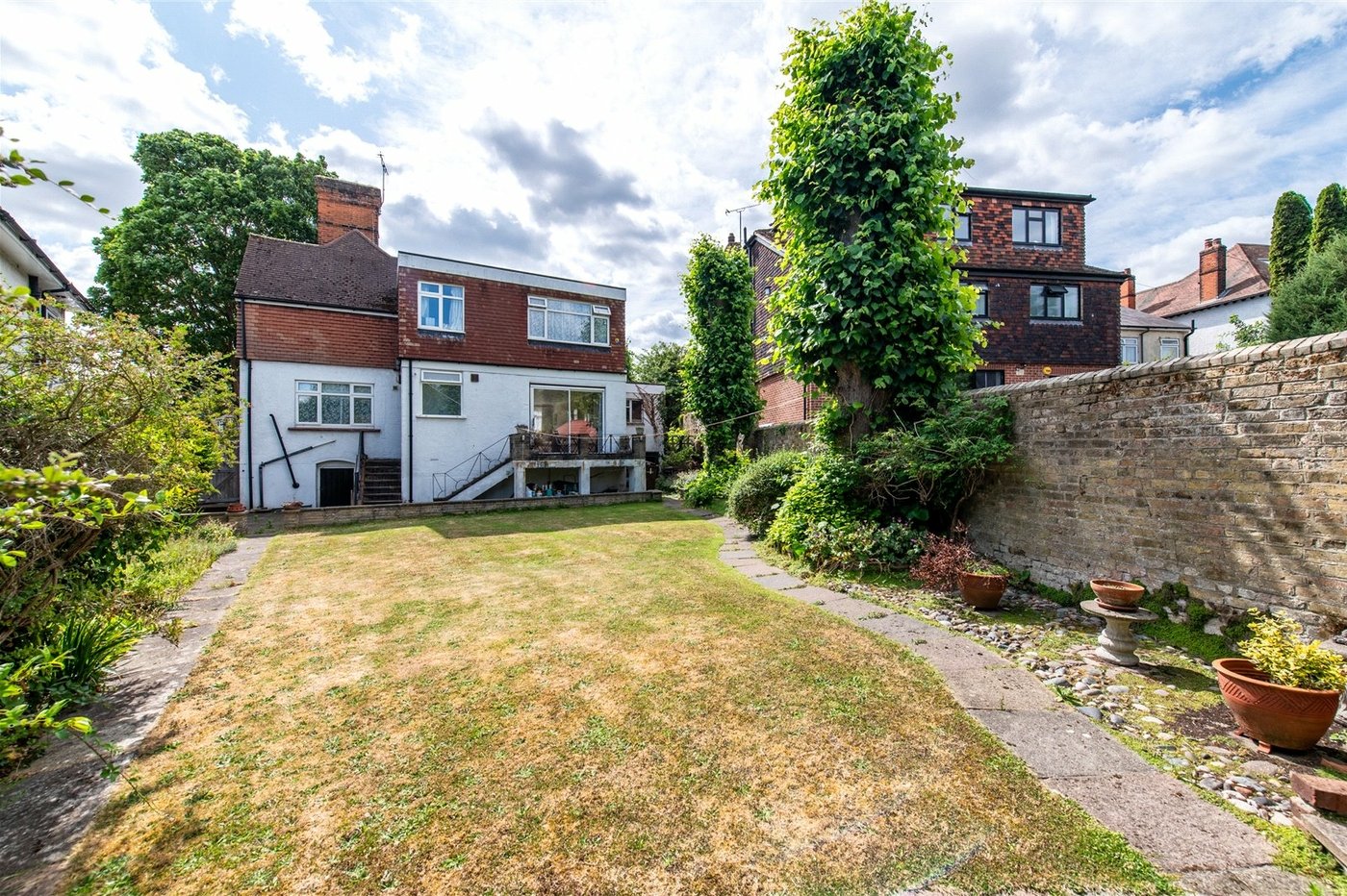 4 bedroom house for sale in Gravesend | Robinson Michael & Jackson