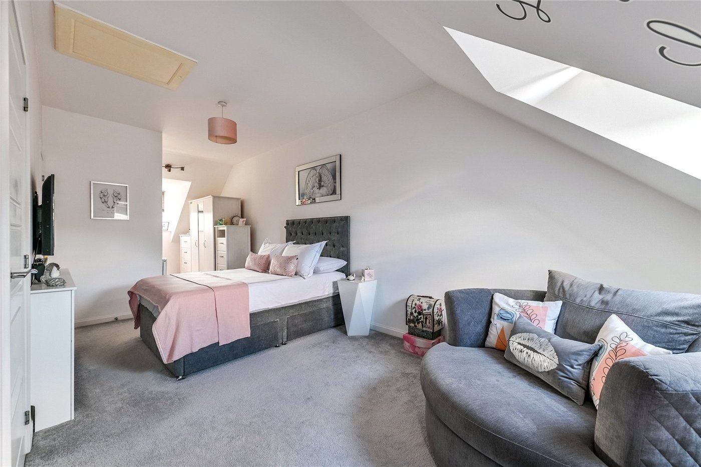 3 bedroom property for sale in Allington | Robinson Michael & Jackson
