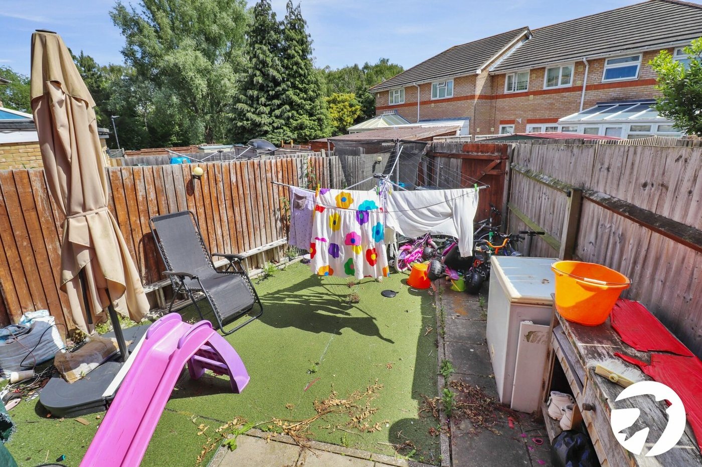 2 bedroom house for sale in London | Robinson Jackson