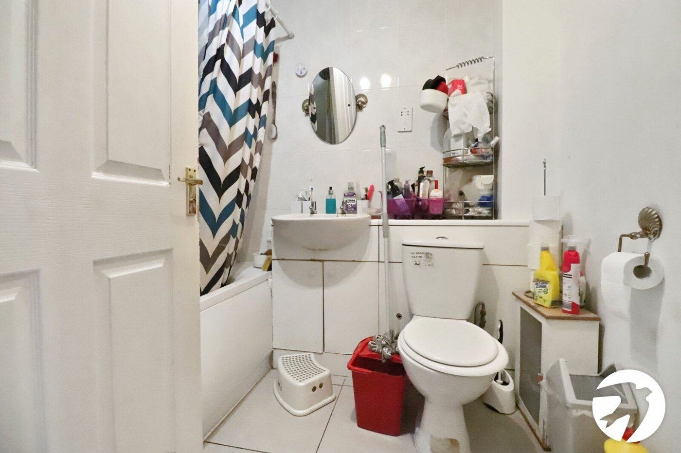 2 bedroom house for sale in London | Robinson Jackson