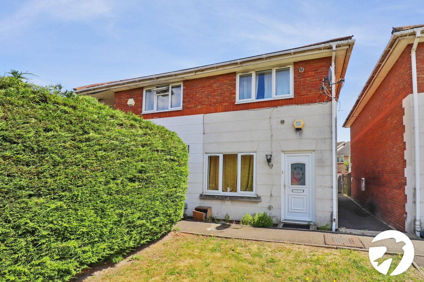 2 bedroom house for sale in London | Robinson Jackson