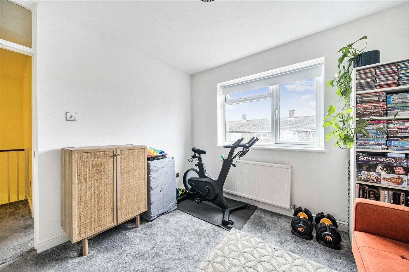 3 bedroom house for sale in London | Robinson Jackson