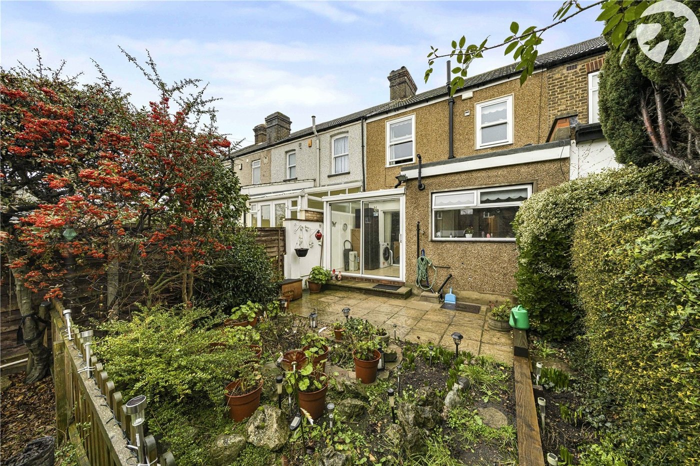 2 bedroom house for sale in Erith | Robinson Jackson