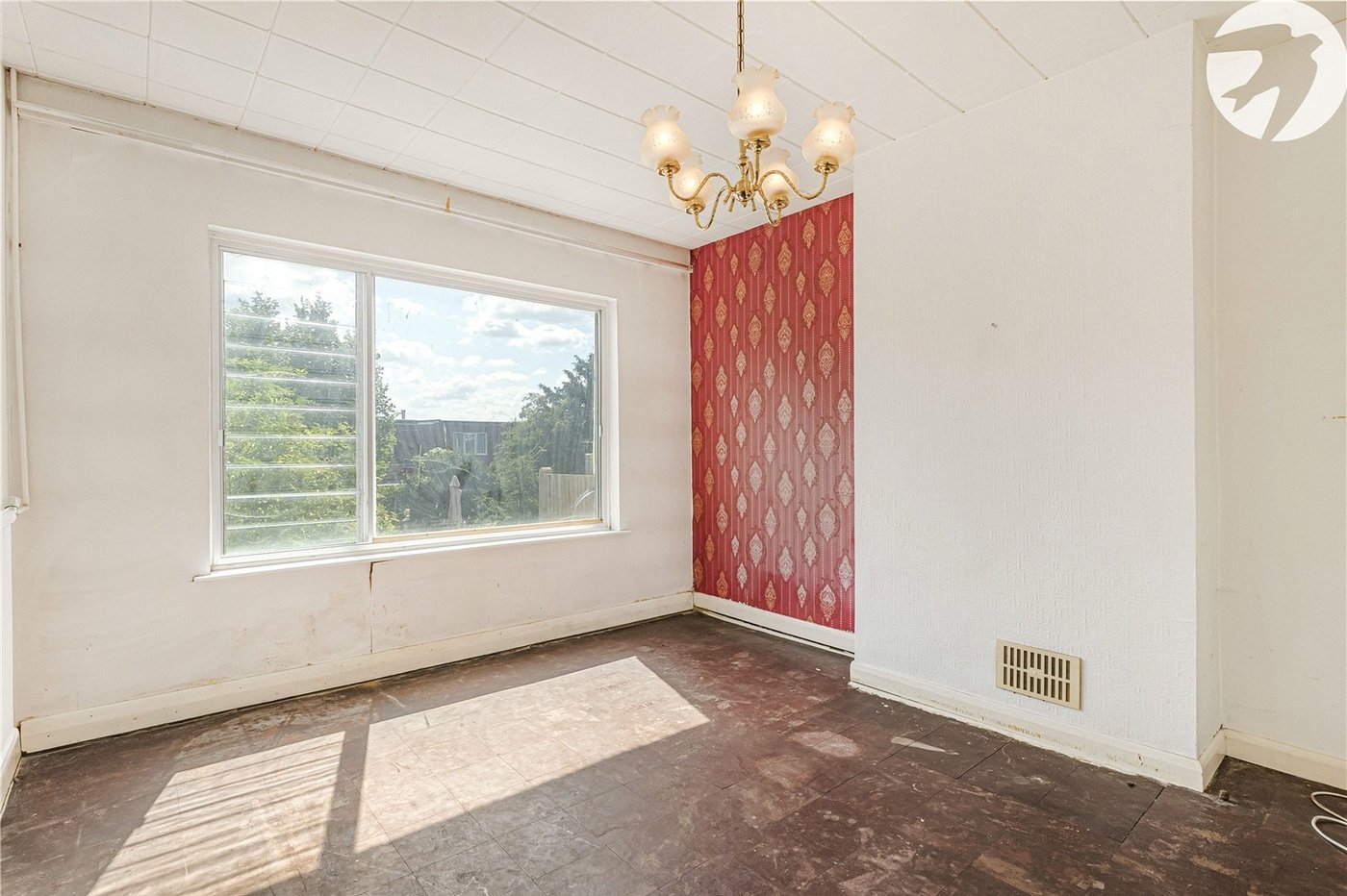 3 bedroom house for sale in Hextable | Robinson Jackson