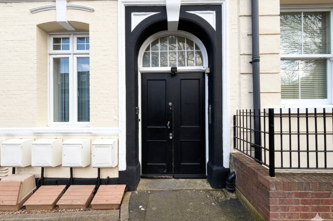 2 bedroom property to rent in Brompton | Robinson Michael & Jackson