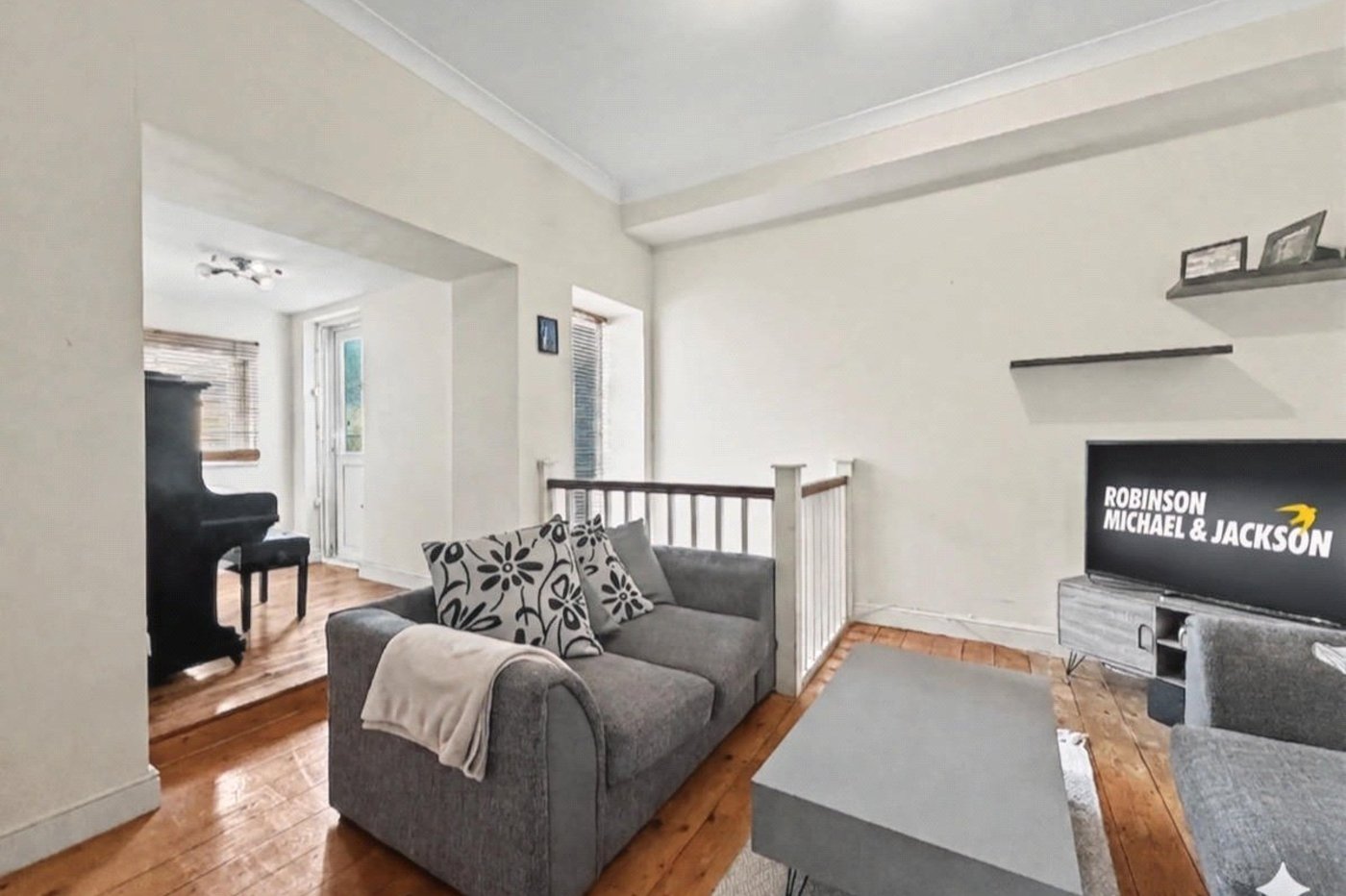 2 bedroom property to rent in Brompton | Robinson Michael & Jackson