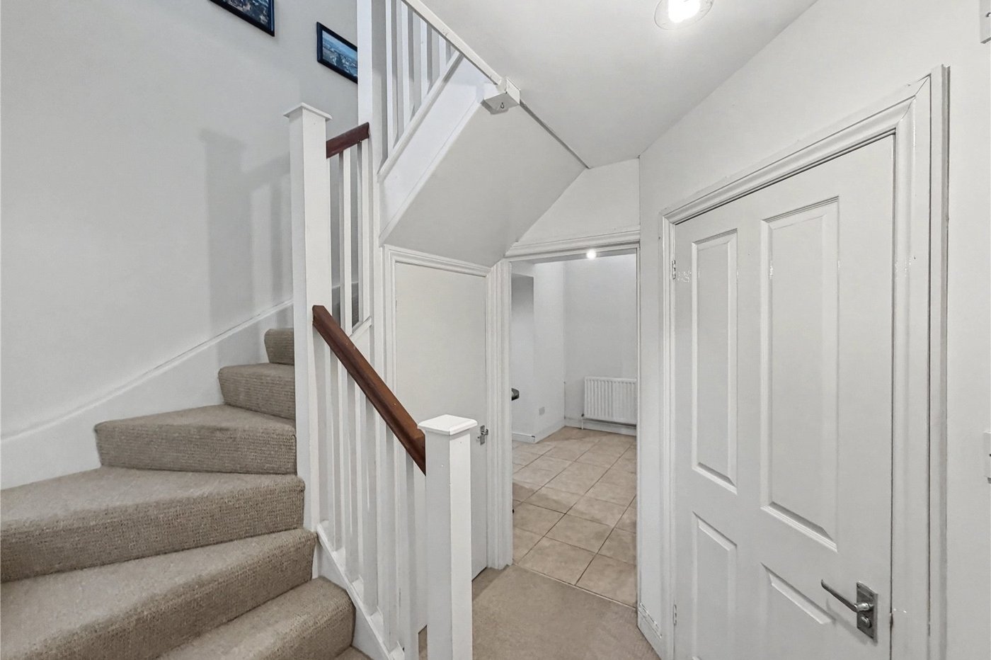 2 bedroom property to rent in Brompton | Robinson Michael & Jackson