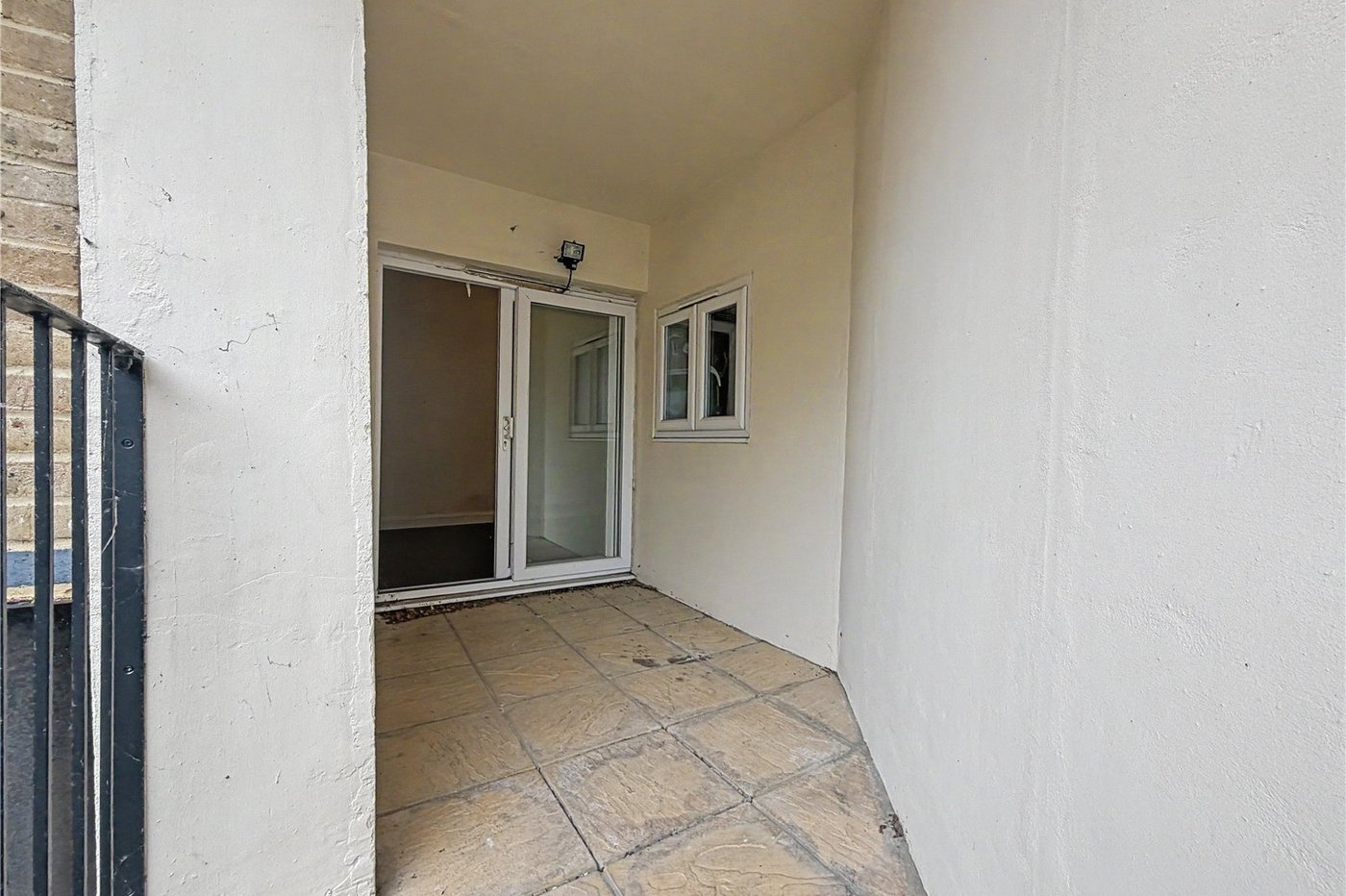 1 bedroom property for sale in Brompton | Robinson Michael & Jackson