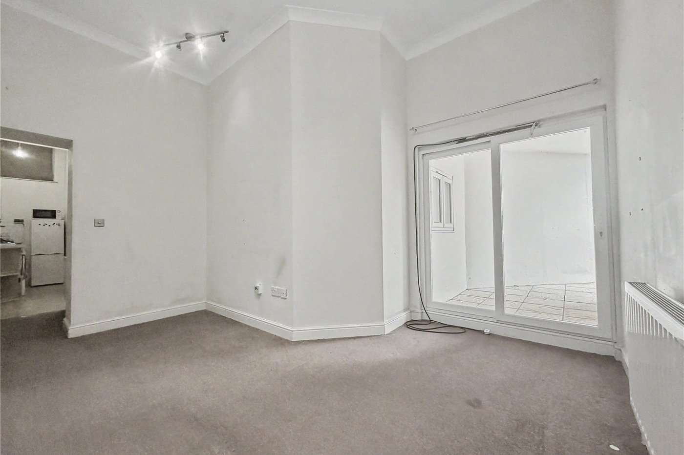 1 bedroom property for sale in Brompton | Robinson Michael & Jackson