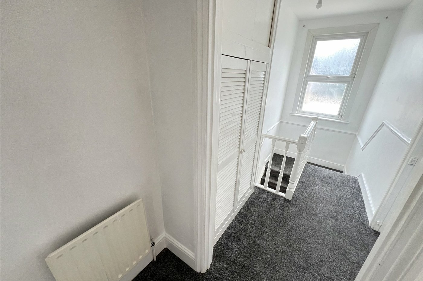 2 bedroom property for sale in Plumstead Common | Robinson Jackson