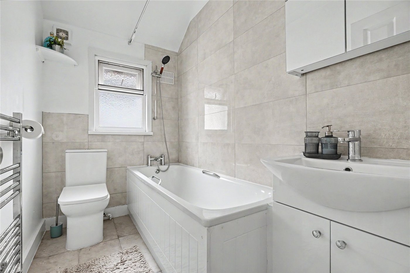 4 bedroom house for sale in Welling | Robinson Jackson