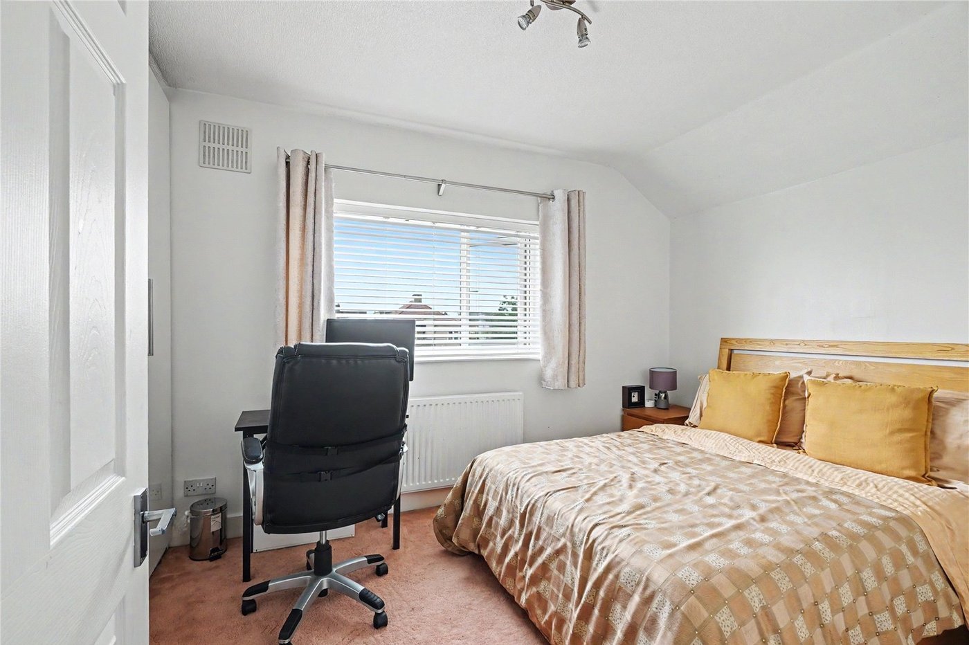 4 bedroom house for sale in Welling | Robinson Jackson