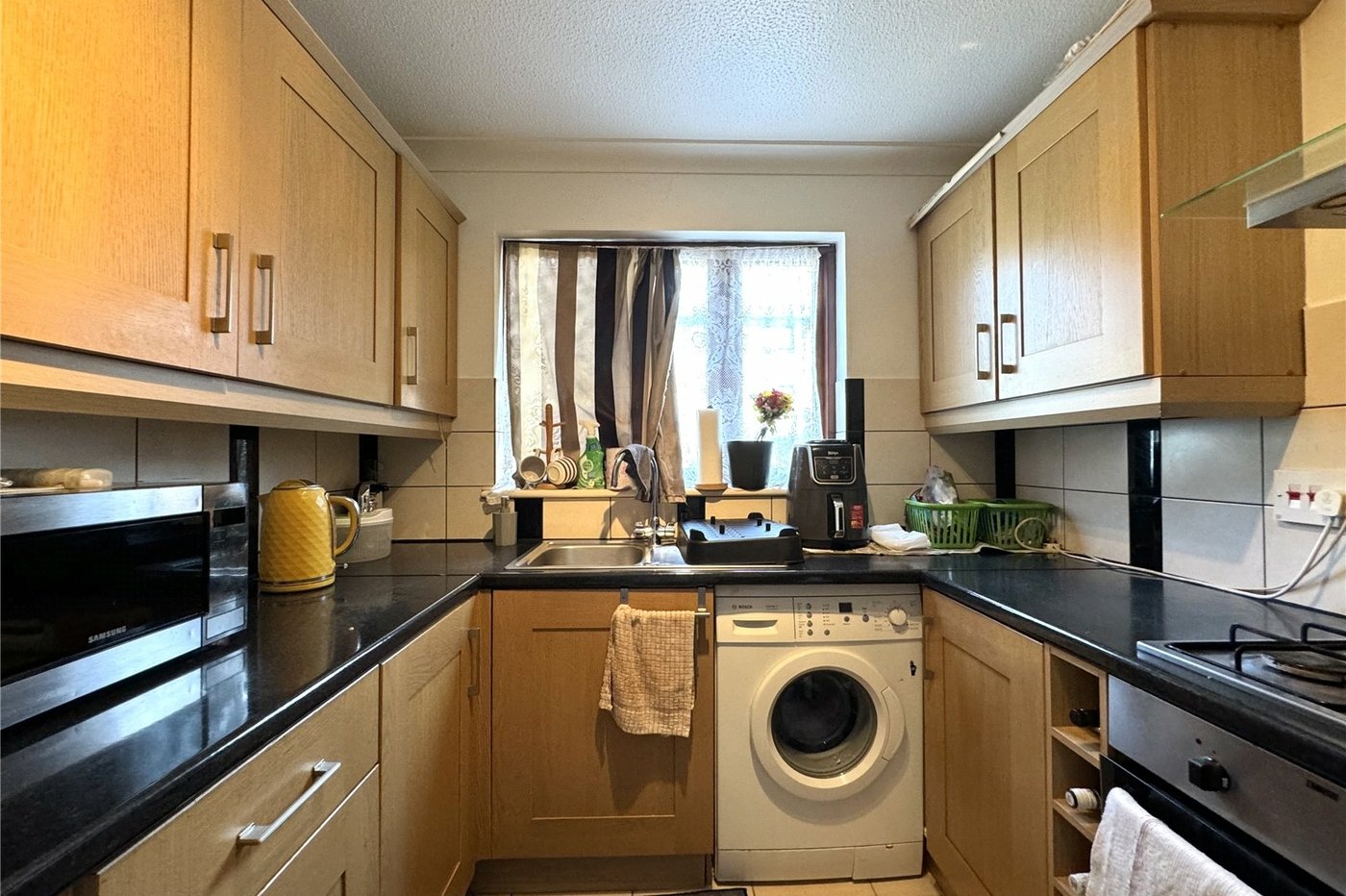 2 bedroom house for sale in London | Robinson Jackson
