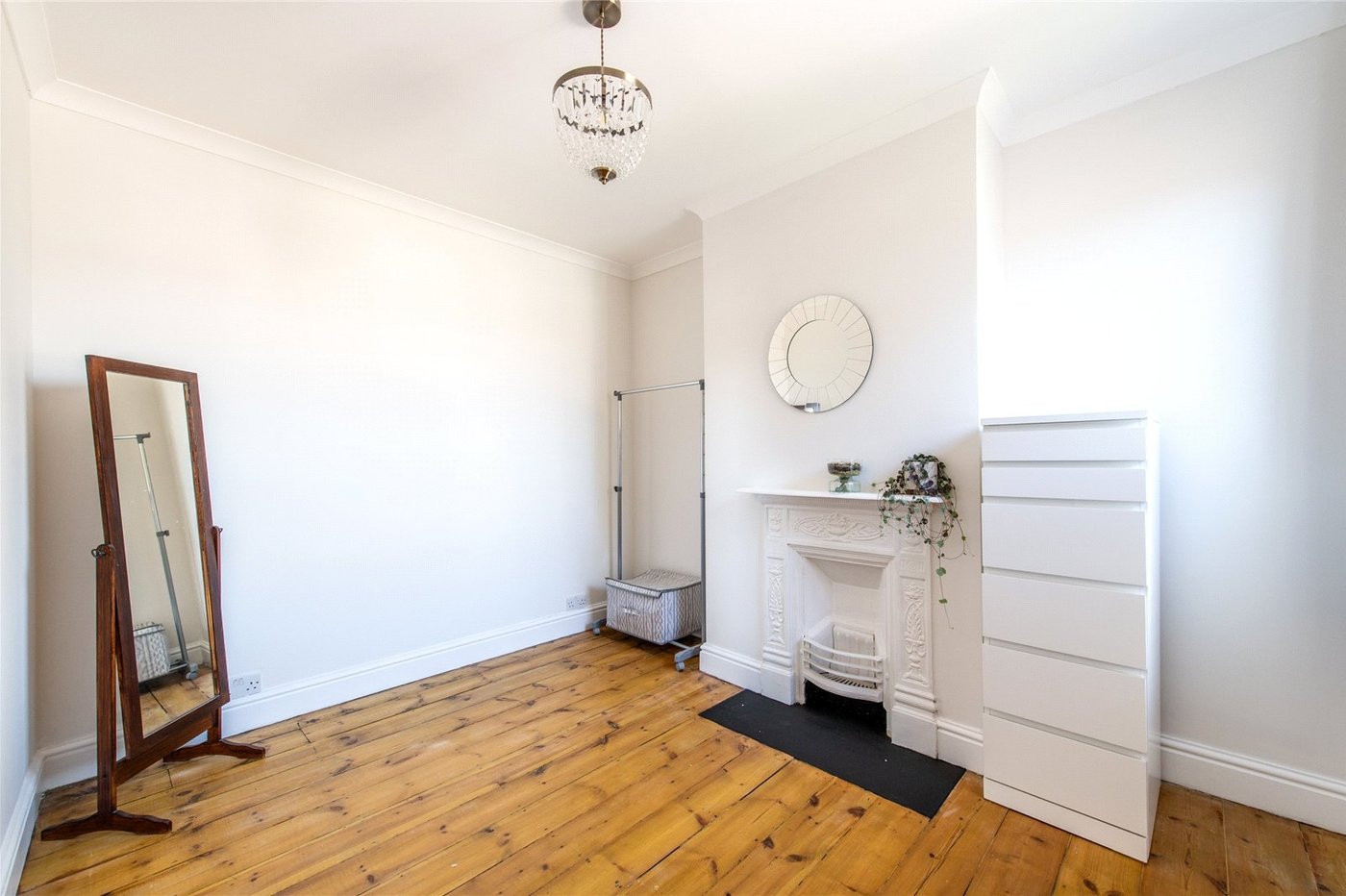 2 bedroom house for sale in Gravesend | Robinson Michael & Jackson