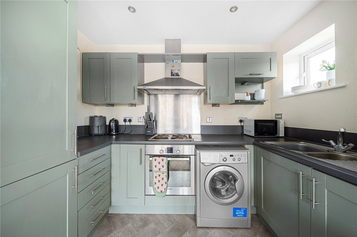 2 bedroom property for sale in Greenhithe | Robinson Jackson