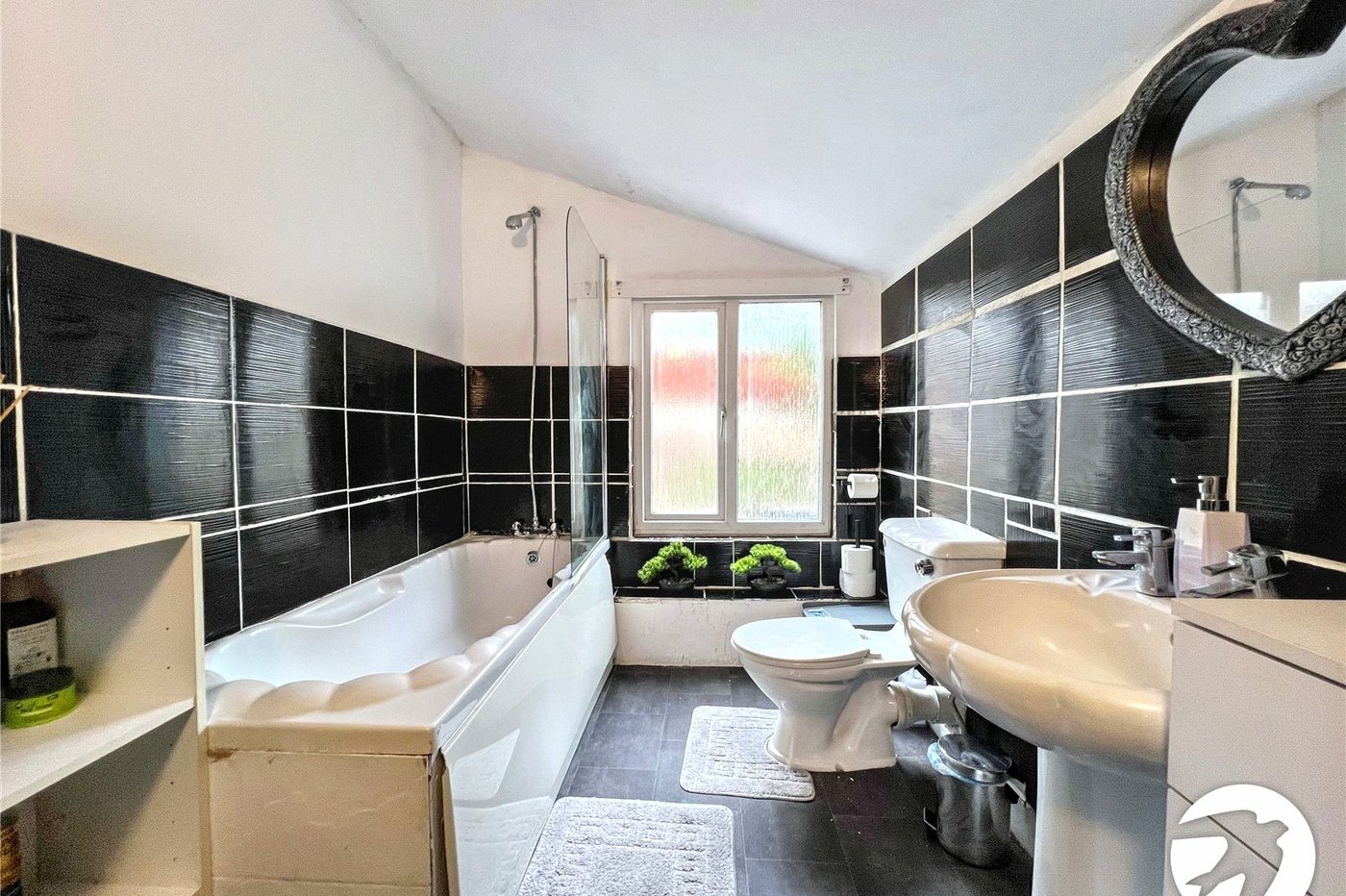 2 bedroom house for sale in Chatham | Robinson Michael & Jackson