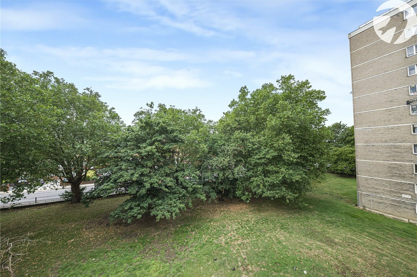 2 bedroom property for sale in London | Robinson Jackson