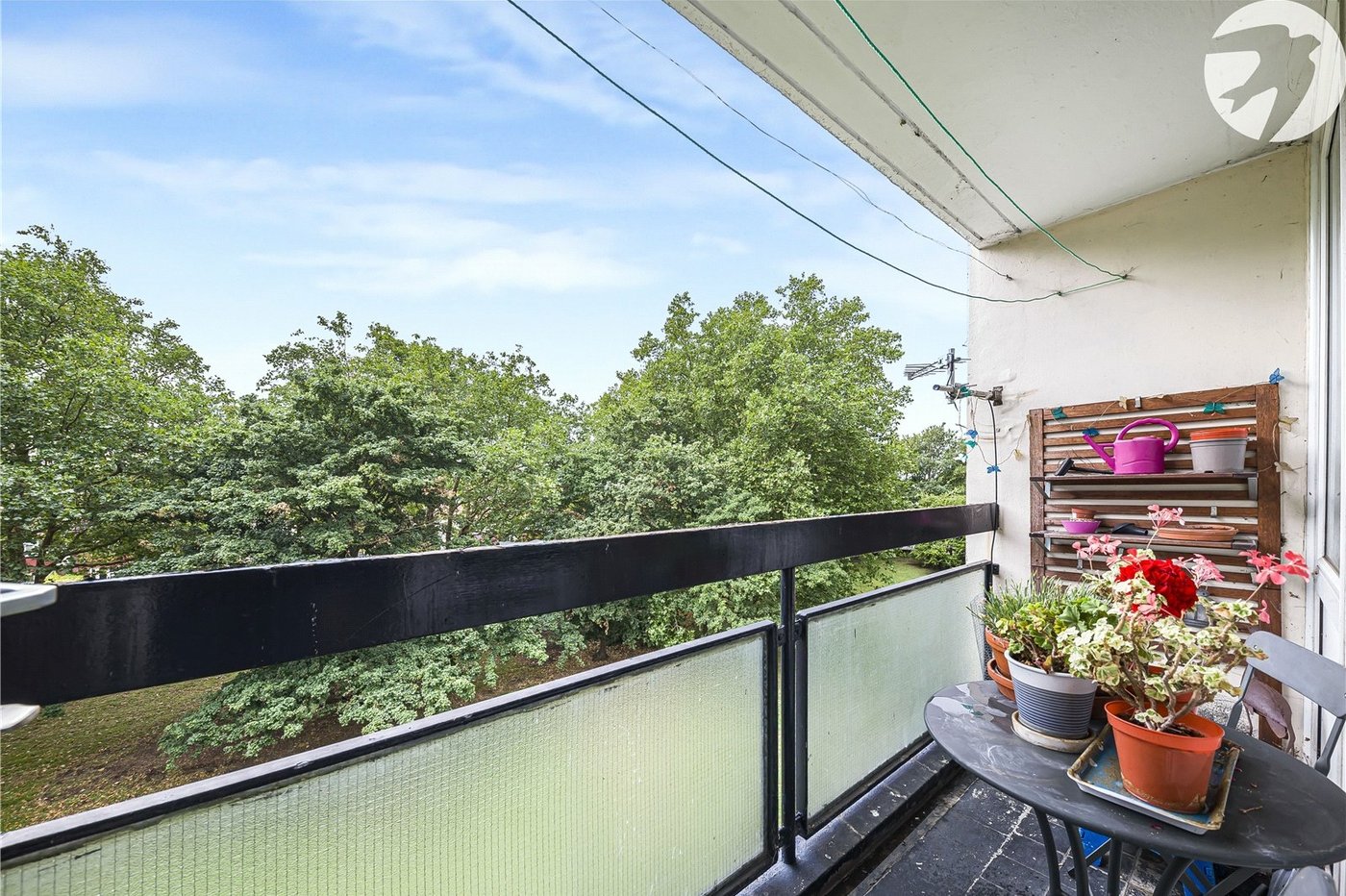 2 bedroom property for sale in London | Robinson Jackson