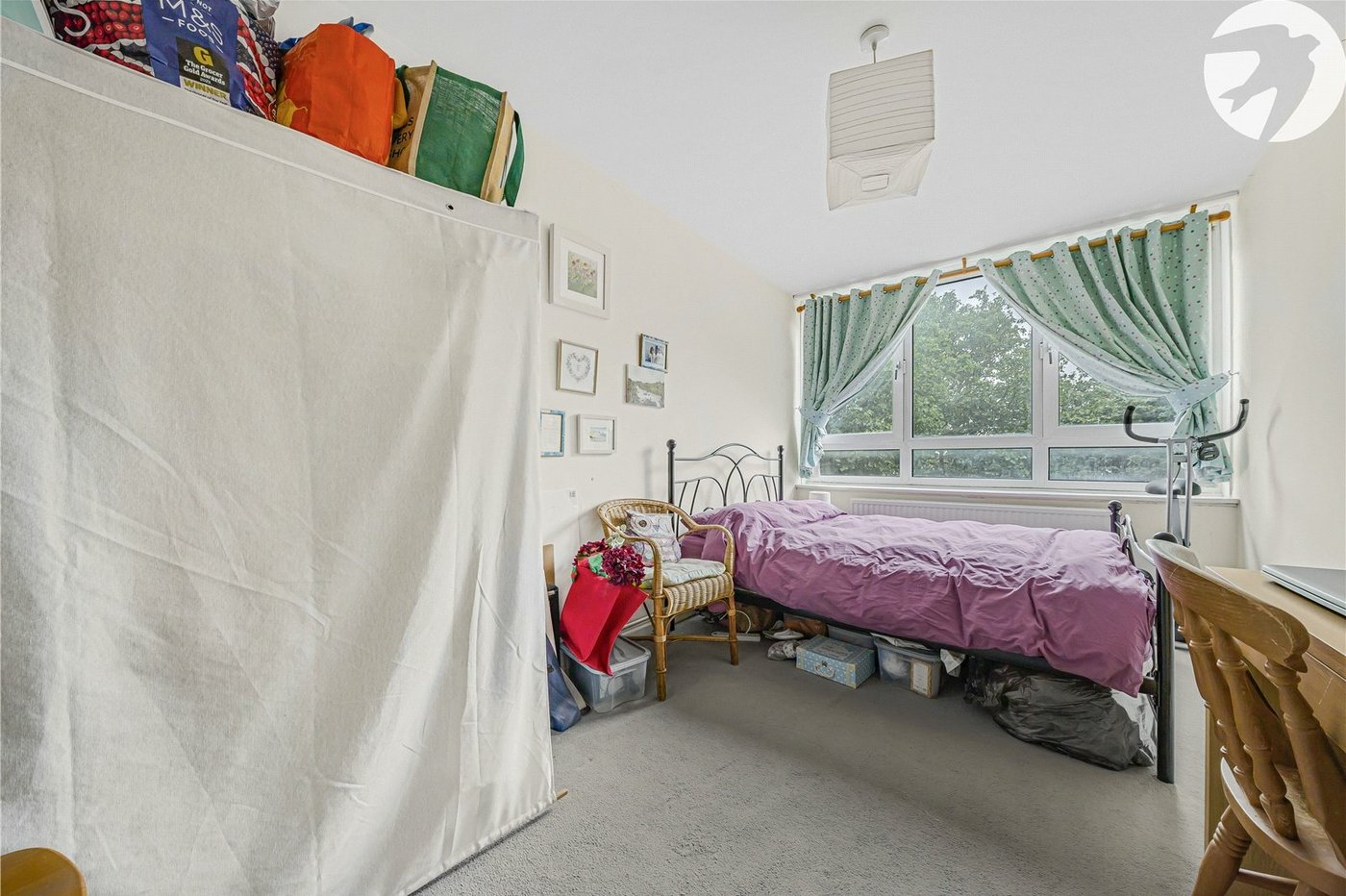 2 bedroom property for sale in London | Robinson Jackson