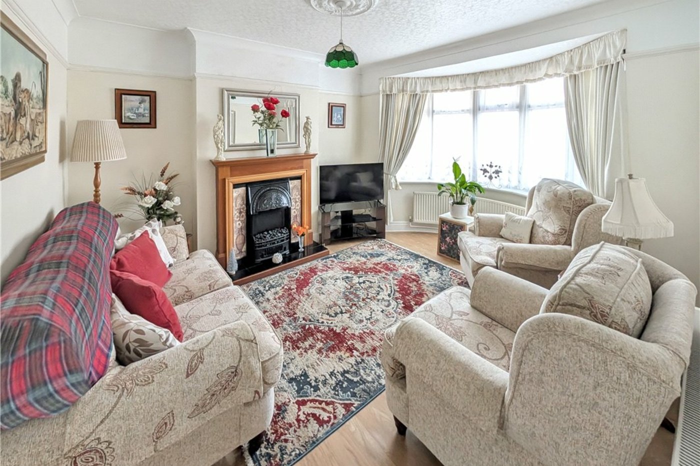 2 bedroom bungalow for sale in Orpington | Robinson Jackson