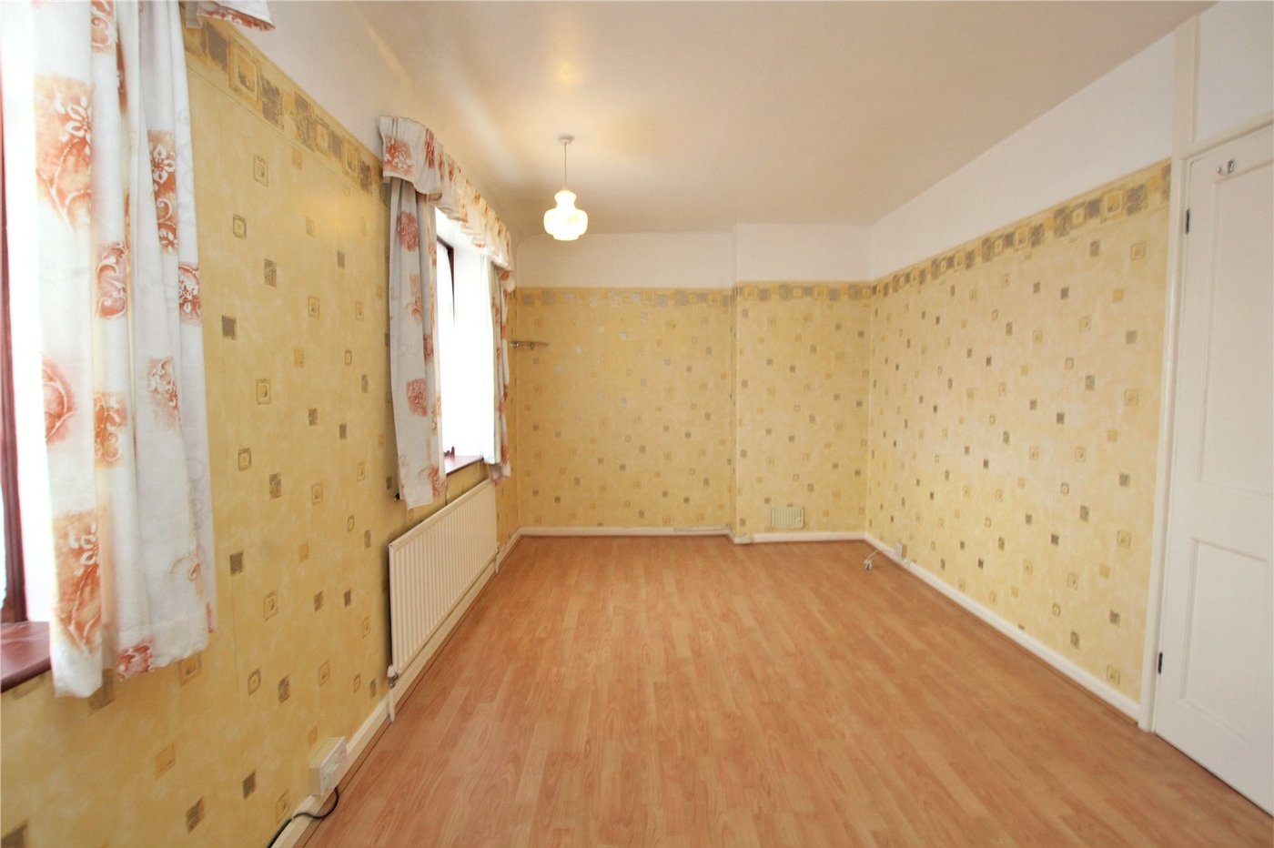 2 bedroom house for sale in Mottingham | Robinson Jackson