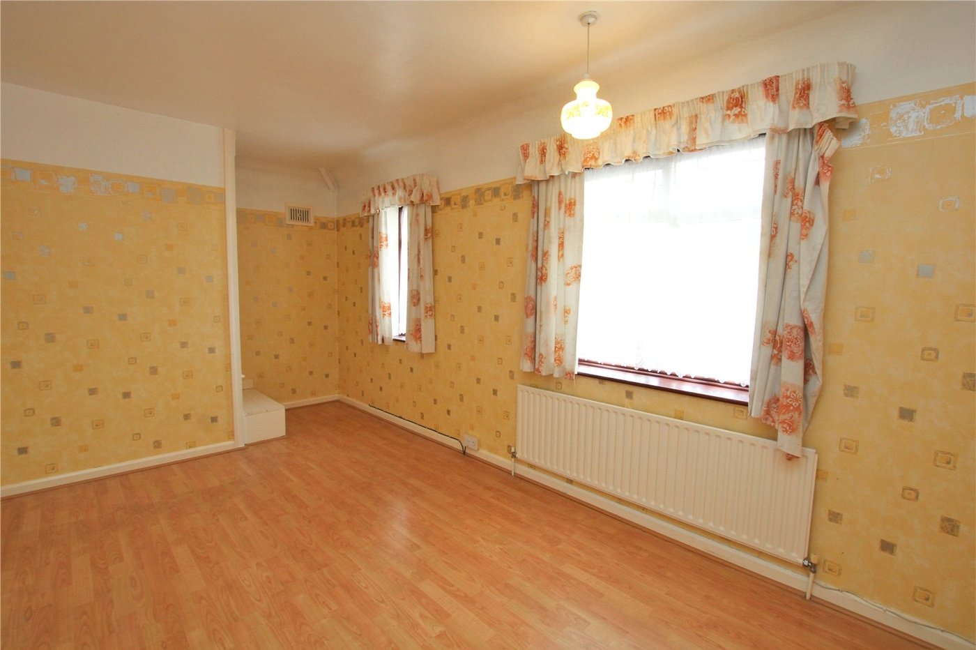 2 bedroom house for sale in Mottingham | Robinson Jackson