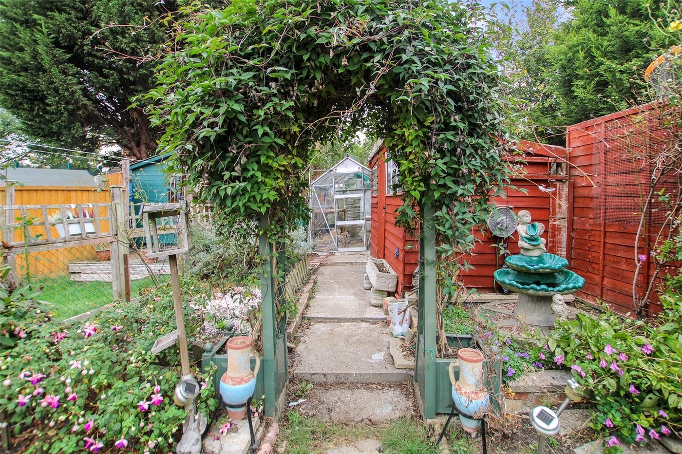 2 bedroom house for sale in Mottingham | Robinson Jackson